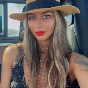 Meet your Posher, Tasha